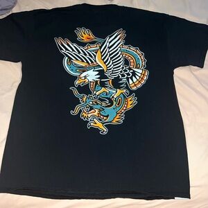 Born Dead - eagle & dragon t shirt euc